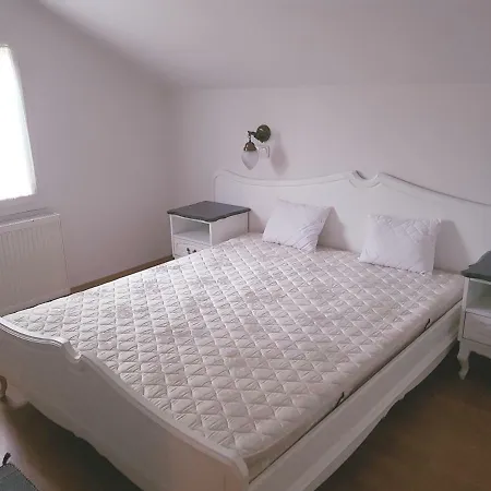 Favilla Apartmanok2 Apartament